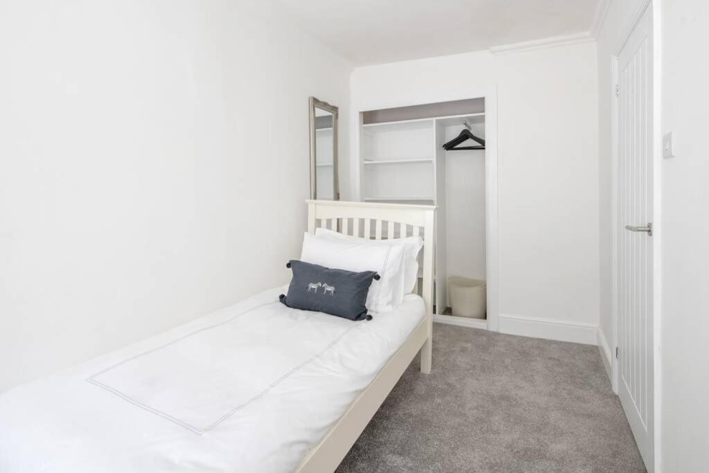 2 Bed City Centre Apartment 1 Min From Bath Abbey Εξωτερικό φωτογραφία