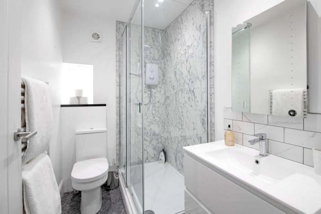 2 Bed City Centre Apartment 1 Min From Bath Abbey Εξωτερικό φωτογραφία