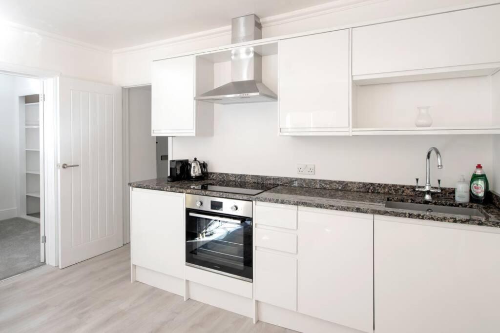 2 Bed City Centre Apartment 1 Min From Bath Abbey Εξωτερικό φωτογραφία