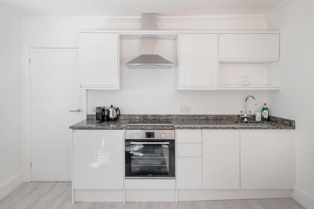 2 Bed City Centre Apartment 1 Min From Bath Abbey Εξωτερικό φωτογραφία